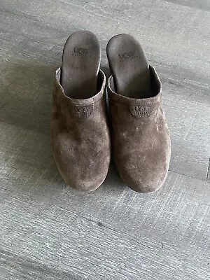 UGG Abbie 5772 Women’s  Taupe Wooden Mule Shoes Size 9 Preloved • $24.99