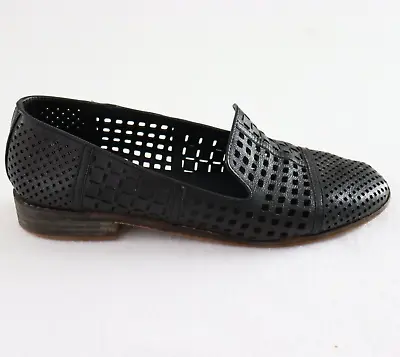 Django & Juliette Womens Shoes Size 39 8.5 Black Leather Loafer Perforated • $49