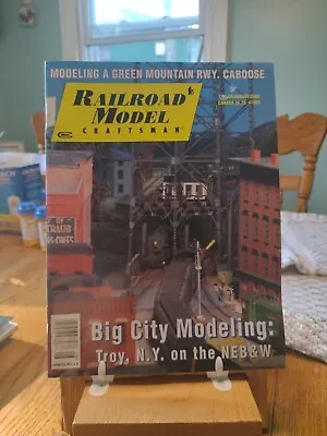 Railroad Model Craftsman Magazine: August 2002  (RRR5).  • $1.75