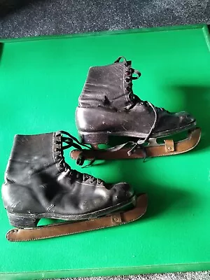 Pair Of Vintage Leather Lilley And Skinner Ice Boot Ice Skates With Blade Guards • £18