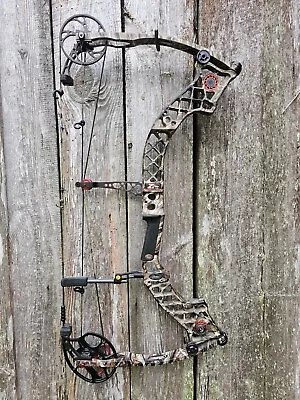 Mathews Z7 Extreme Compound Bow 29/65 • $599.99