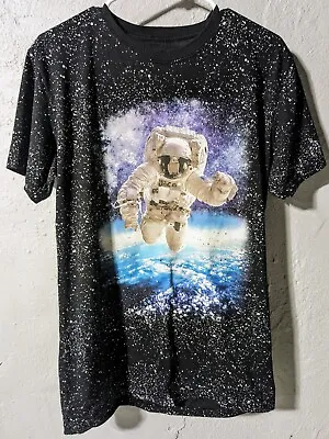 Vibes Size M Spaceman Graphic T-Shirt All Over Print Stars Astronaut Black • $12.99
