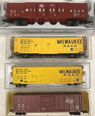 N Scale Athearn Atlas Roundhouse Milwaukee Road Box Car Runner Pack Set MILW • $59.99