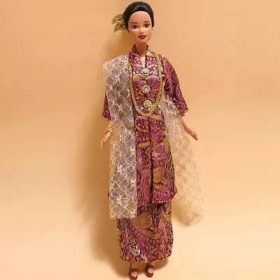 Mattel Barbie Tribute To APEC 1998 MALAYSIAN DOLL Loose Limited Edition Rare • $59.99