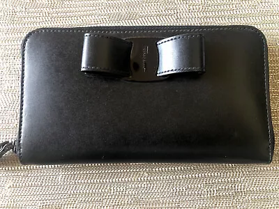 Authentic Salvatore Ferragamo Black Ladies Vara Wallet Card Purse • $495