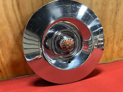 Nos 1953 Cadillac Fleetwood Eldorado 62 Hubcap 53 Gm 3509601 • $500