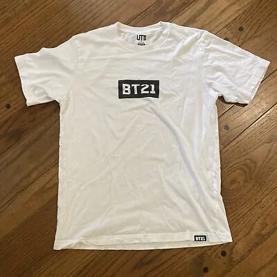 BTS BT21 T SHIRT MENS Medium WHITE BLACK UT UNIQLO BTS LINE FRIENDS AVATARS • $23.99