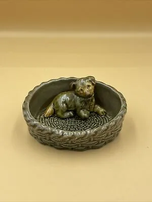  Vintage Unboxed WADE Whimsies Porcelain Dog Pup In A Basket C1980 • £5