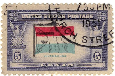 $1 • Buy (USA240) 1943 5c Flag Of Luxembourg Ow909