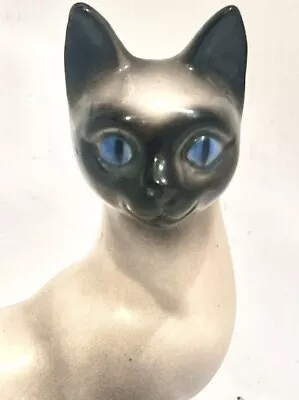 Siamese Cat Figurine 8 1/2” Maddux Of Calif.  MCM Vintage Pottery Ceramic Kitsch • $35