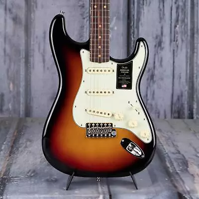 Fender American Vintage II 1961 Stratocaster 3-Color Sunburst • $2299.99