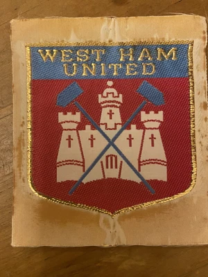 £5 • Buy West Ham United FC Cloth Badge  - Vintage