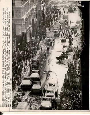 LD277 1969 AP Wire Photo BROADWAY NYC CLEAN-UP NEW YORK METS WORLD SERIES PARADE • $20