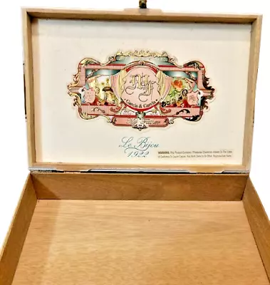 Garcia My Father Le Bijou 1922 Toros Cigar Box White Wooden • $8.54