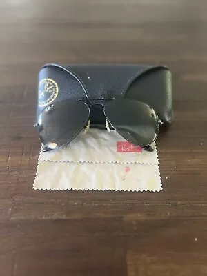 Ray-Ban Aviator Classic Metal Sunglasses • $30