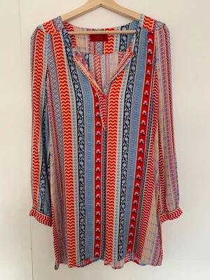 $40 • Buy Tigerlily Patterned Dress/Shirt, Size 8, Great Condition