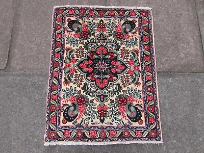 Fine Vintage Hand Made Traditional Rug Oriental Wool White Red Rug 81x63cm • £165