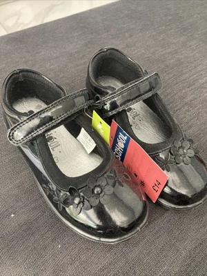 £6 • Buy New With Tag, Patent Black School Girl Shoes