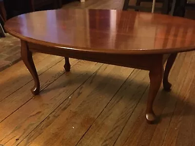 Antique Coffee Table Queen Anne Traditional Large Oval Cherry Wood Furniture  • $449