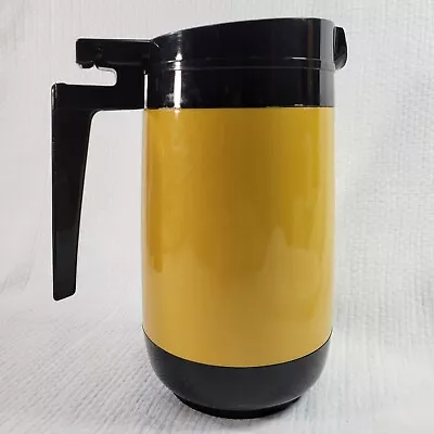 Rubbermaid Vintage Yellow Commercial Coffee Carafe Insulated Hot Cold 32 Oz  • $10.95