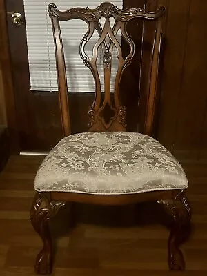 Craved Polished Mahogany Finish Chippendale Style Claw Feet Side Chair • $100