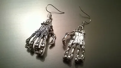 £1.49 • Buy Tibetan Silver Skeleton Hands Earrings Halloween 