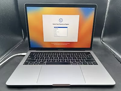 MacBook Pro Retina 13.3-inch (2018) - Core I7 16GB - SSD 512GB • $399.99