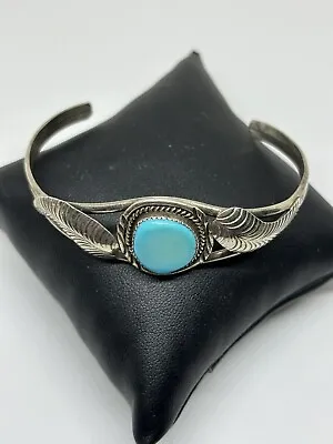 Vintage Solid 925 Sterling Silver NATIVE AMERICAN NAVAJO TURQUOISE LEAF Cuff • $33.46