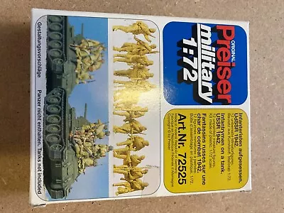 1/72 Preiser Military 72525 Infantrymen On Tank USSR/Russian/Soviet • £20