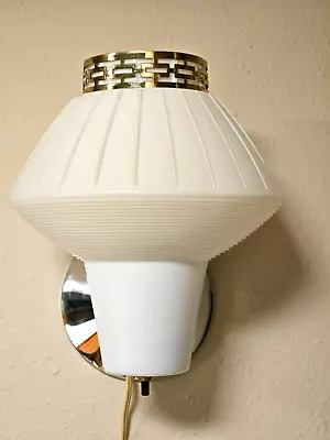 Vintage Wall Sconce Lamp Light Fixture Atomic Retro Hollywood Regency MCM Style • $34.99