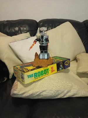 £16.99 • Buy POLAR LIGHTS - THE ROBOT From LOST IN SPACE 5030 Assembled And Painted 