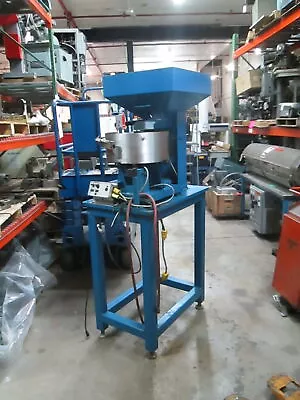 18  Vibratory Bowl Parts Feeder With 2'x2' Hopper Bowl Model: 18A2F6D3C • $750