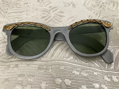 Vintage 50's Willson Women's Gray Plastic Jeweled Sunglasses • $75
