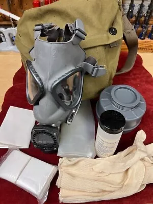 Finnish Military M61 Gas Mask W/ Bag Filter And Accessories • $17.99