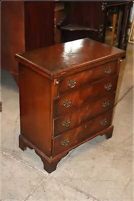 Fine Quality English Mahogany Georgian Style Bachelors Chest Nightstand • $1615.50