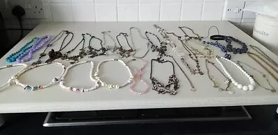 Job Lot (28) Mixed Necklaces -vintage Costume Jewellery 17  Longest 6  Shortest  • £6