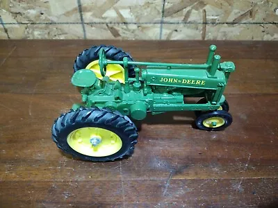 ERTL 1/16 Scale 1934 John Deere Model A Narrow Front Tractor • $32.95