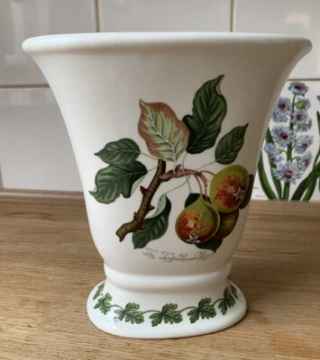 £5 • Buy Portmeirion Pomona ‘The Leinton Squash Pear’ Fluted Vase