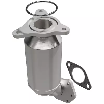 MagnaFlow Catalytic Converter 52889: Direct-Fit EPA Compliant • $489