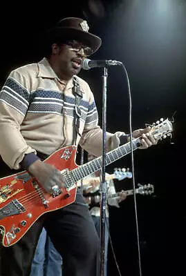 Guitarist Bo Diddley Plays His Gretsch Electric Guitar 1976 Old Photo 4 • $5.79