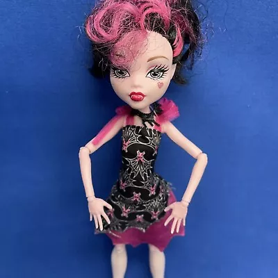 Monster High Draculaura  Frights Camera Action Black Carpet Doll With Shoes 2008 • $28.99