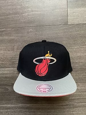 Mitchell & Ness NBA Miami Heat Carbon Fibre Visor Snapback Hat • £15