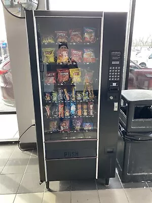 Used Refurb Snack Vending Machine {again Stiffed By Auction Winner} • $102.50
