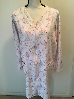 Miss Elaine  Size XL Pink Cotton-Polyester Rose Bouquet Floral Housecoat Robe • $14