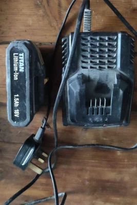 £2.42 • Buy Titan Charger And 18 Volt Battery