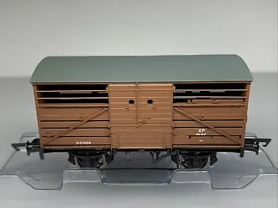 Hornby R6839A # S53908 - BR (Ex SR) Dia. 1529 10 Ton Cattle Wagon - BNIB • £24.75