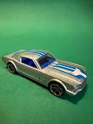 Hot Wheels 1965 Ford Mustang Fastback 1/64 All Diecast PC31 • $5.50