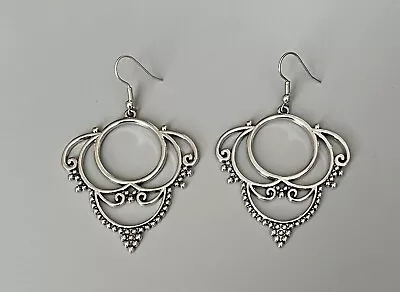 VTG-Now Silver Tone Abstract Wire Dangle Earrings 2.5”x 1.5” • $1.99