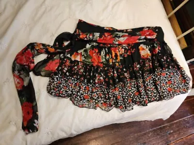 £3 • Buy Floral Chiffon Skirt  Used  VGC  Size 14
