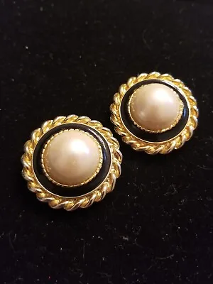 Vtg Park Lane Faux Pearl Cabochon Black Enamel Gold Tone Clip Earrings • $25